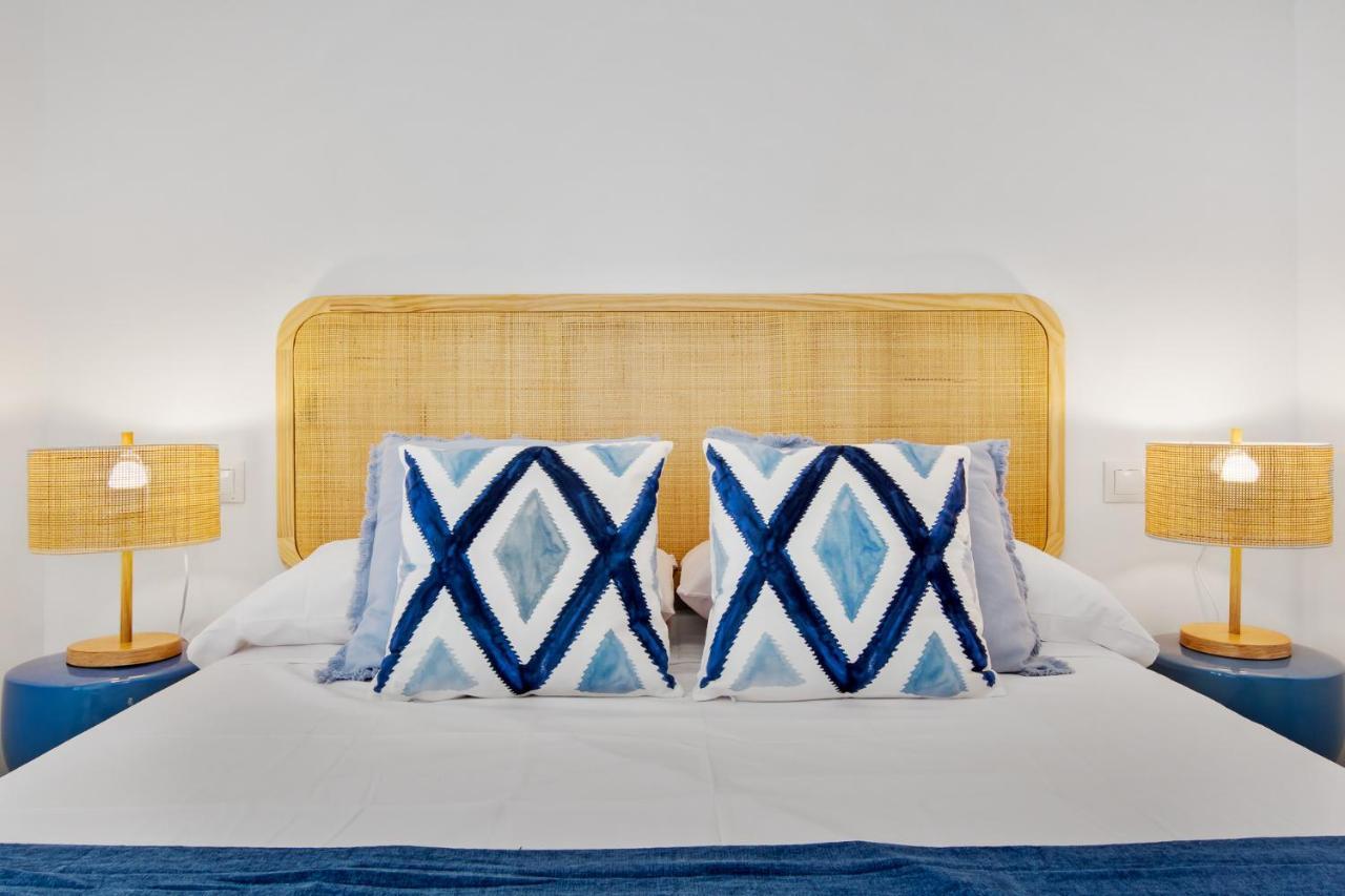 Casa De La Playa. Beach House With Magnificent Sea Malaga Bagian luar foto