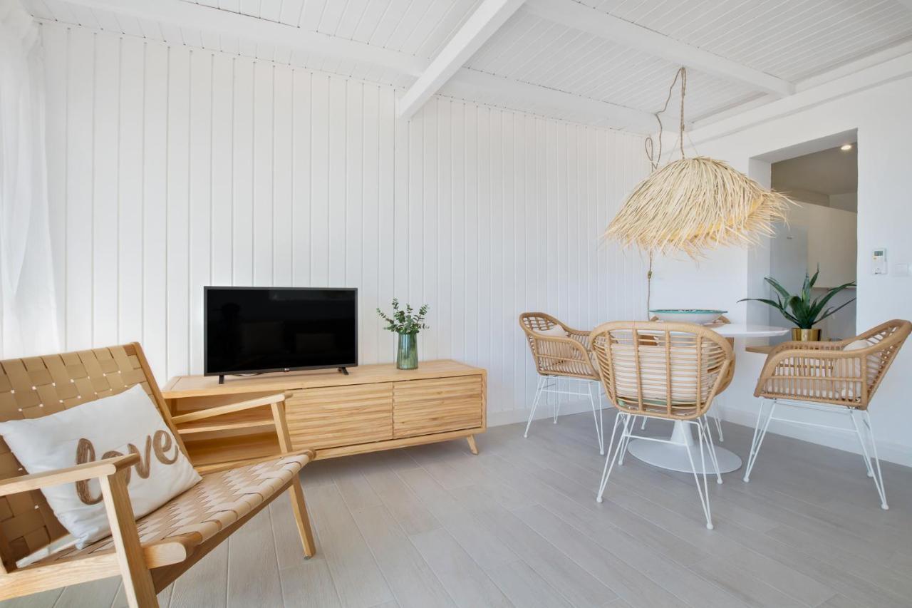Casa De La Playa. Beach House With Magnificent Sea Malaga Bagian luar foto