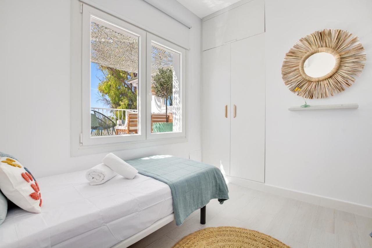 Casa De La Playa. Beach House With Magnificent Sea Malaga Bagian luar foto