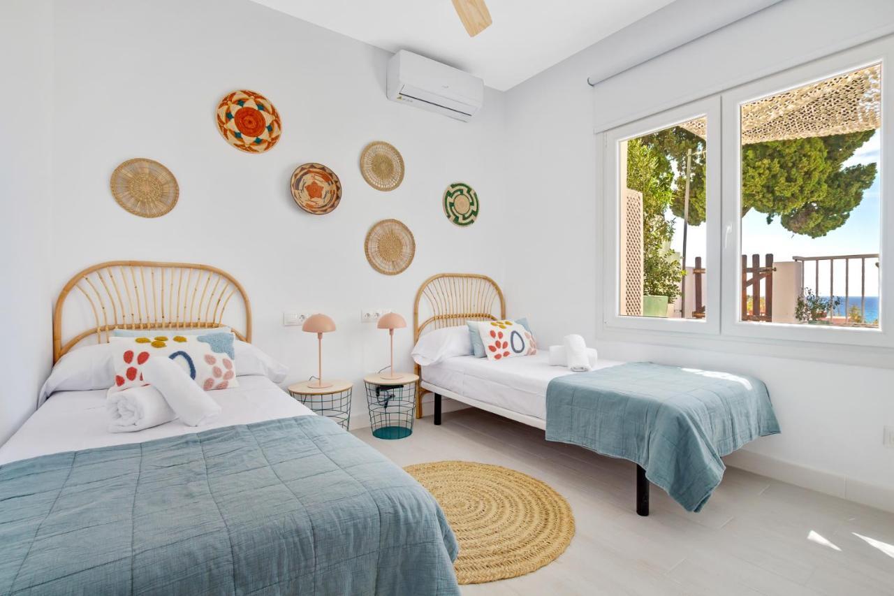 Casa De La Playa. Beach House With Magnificent Sea Malaga Bagian luar foto